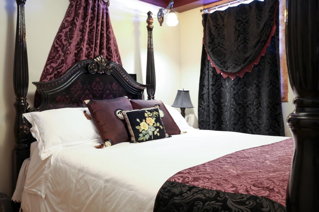 The Cochrane Rockyview Hotel エクステリア 写真