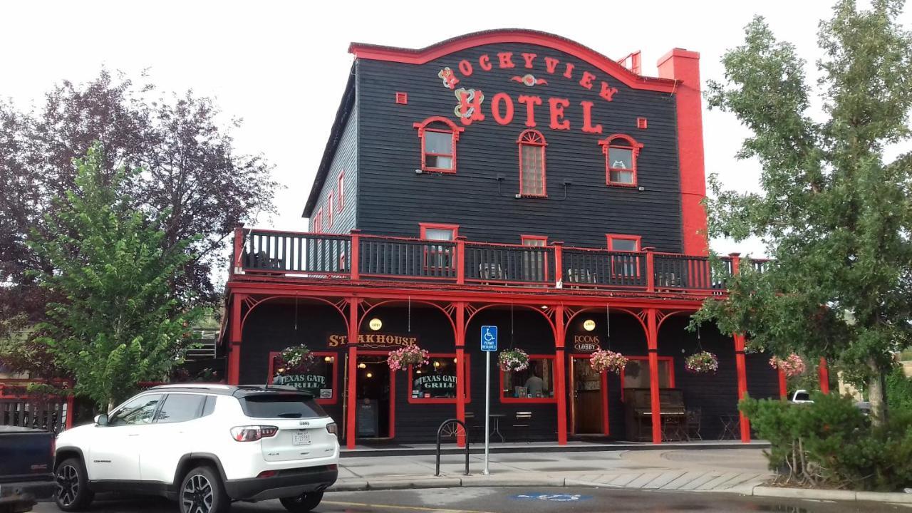 The Cochrane Rockyview Hotel エクステリア 写真